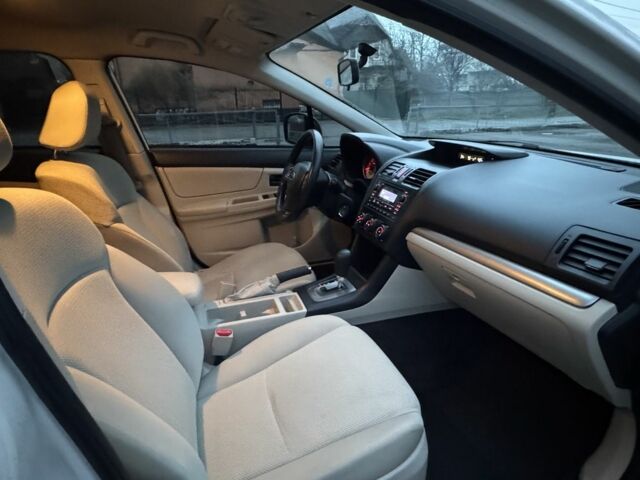 Белый Субару Импреза, объемом двигателя 2 л и пробегом 110 тыс. км за 7499 $, фото 6 на Automoto.ua