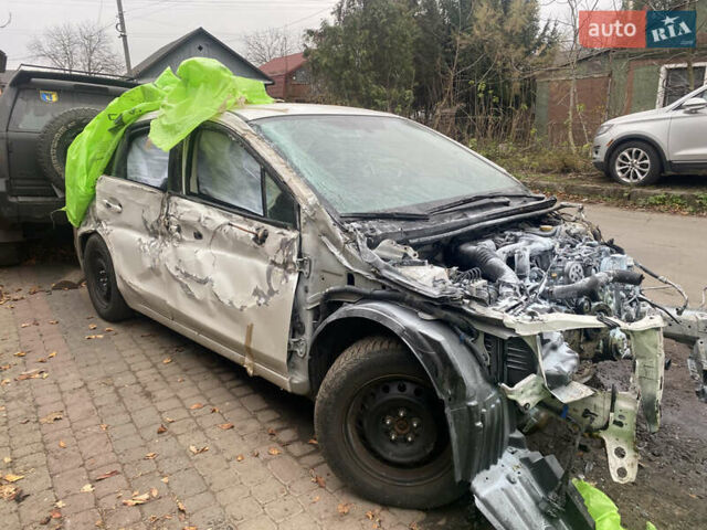 Білий Субару Імпреза, об'ємом двигуна 1.6 л та пробігом 105 тис. км за 1500 $, фото 1 на Automoto.ua