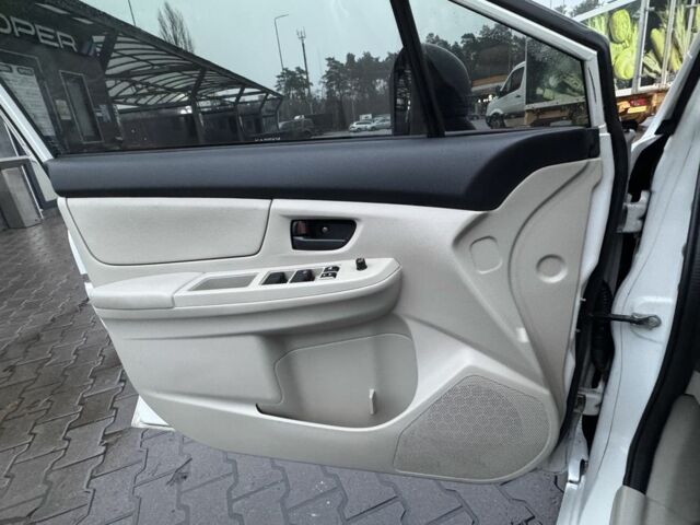 Белый Субару Импреза, объемом двигателя 2 л и пробегом 110 тыс. км за 7499 $, фото 15 на Automoto.ua