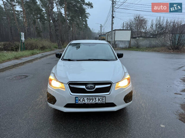 Белый Субару Импреза, объемом двигателя 2 л и пробегом 165 тыс. км за 7499 $, фото 2 на Automoto.ua