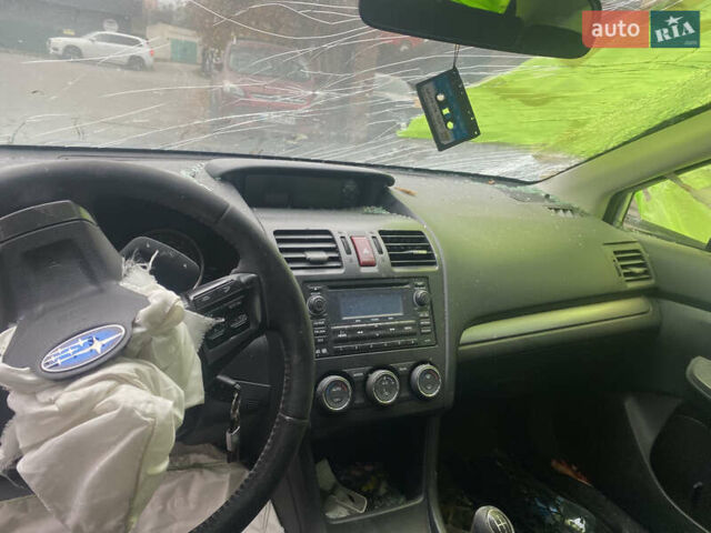 Белый Субару Импреза, объемом двигателя 1.6 л и пробегом 105 тыс. км за 1050 $, фото 2 на Automoto.ua