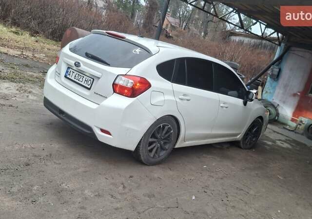 Белый Субару Импреза, объемом двигателя 2 л и пробегом 319 тыс. км за 7800 $, фото 2 на Automoto.ua