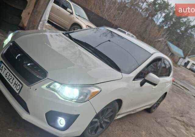 Белый Субару Импреза, объемом двигателя 2 л и пробегом 319 тыс. км за 7800 $, фото 5 на Automoto.ua