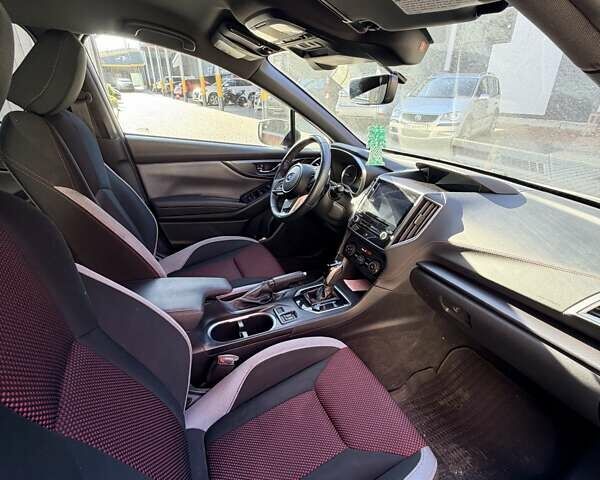 Белый Субару Импреза, объемом двигателя 2 л и пробегом 84 тыс. км за 12500 $, фото 11 на Automoto.ua