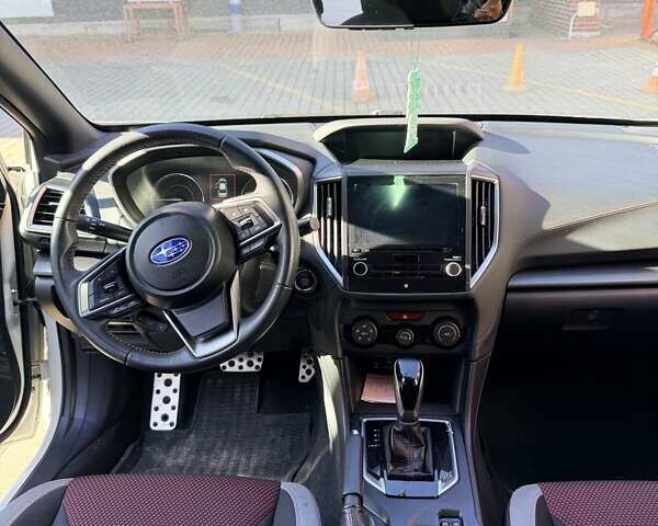 Белый Субару Импреза, объемом двигателя 2 л и пробегом 84 тыс. км за 12500 $, фото 13 на Automoto.ua