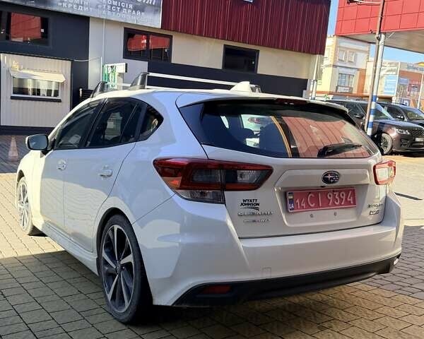 Белый Субару Импреза, объемом двигателя 2 л и пробегом 84 тыс. км за 12500 $, фото 5 на Automoto.ua