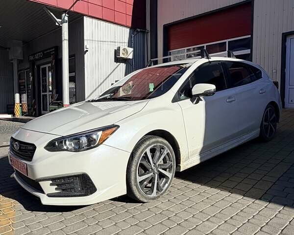 Белый Субару Импреза, объемом двигателя 2 л и пробегом 84 тыс. км за 12500 $, фото 2 на Automoto.ua