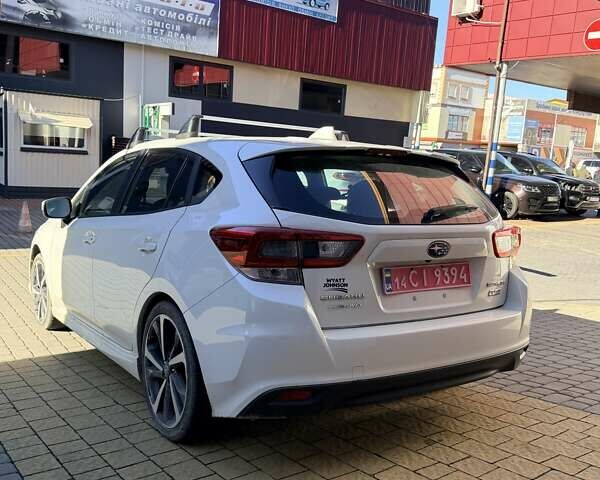 Белый Субару Импреза, объемом двигателя 2 л и пробегом 84 тыс. км за 12500 $, фото 3 на Automoto.ua