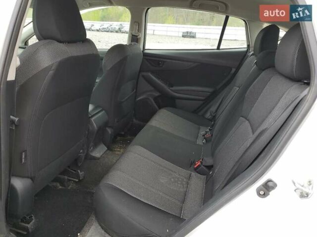 Белый Субару Импреза, объемом двигателя 2 л и пробегом 51 тыс. км за 2700 $, фото 10 на Automoto.ua