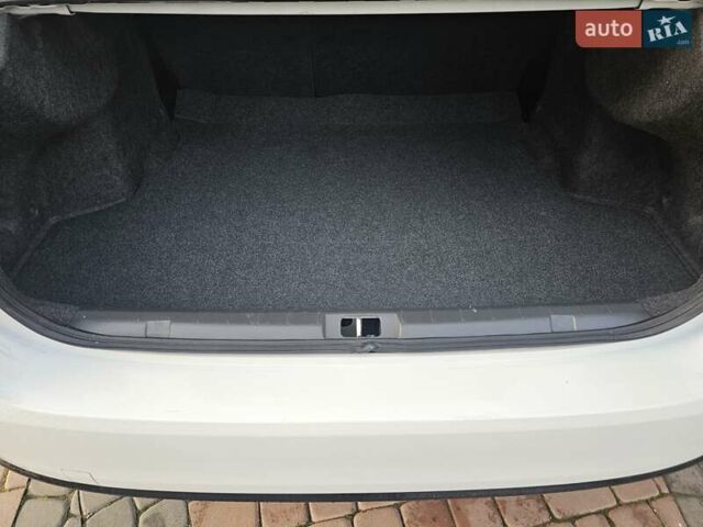 Белый Субару Импреза, объемом двигателя 2 л и пробегом 56 тыс. км за 13800 $, фото 31 на Automoto.ua