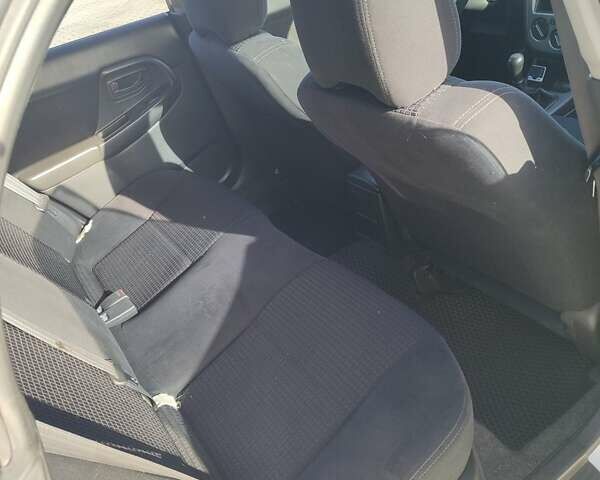 Білий Субару Імпреза, об'ємом двигуна 1.6 л та пробігом 236 тис. км за 4063 $, фото 6 на Automoto.ua