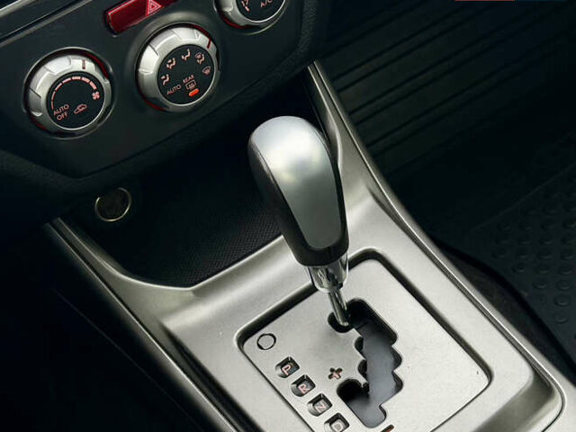 Белый Субару Импреза, объемом двигателя 2 л и пробегом 150 тыс. км за 6900 $, фото 18 на Automoto.ua