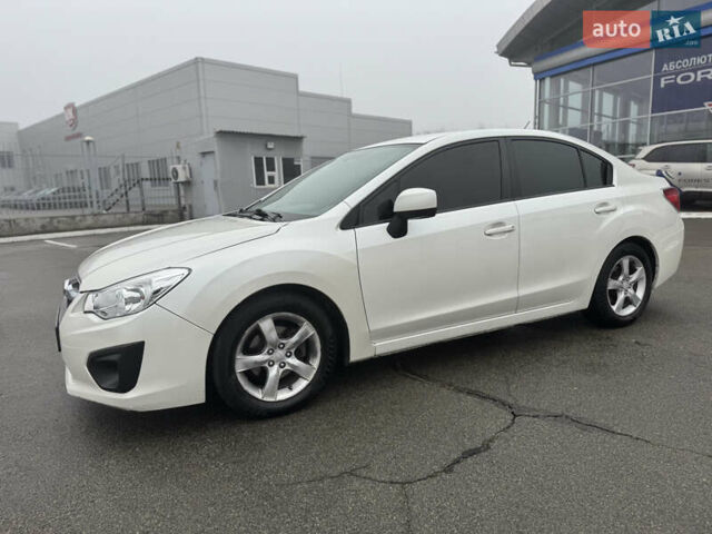 Білий Субару Імпреза, об'ємом двигуна 2 л та пробігом 241 тис. км за 6800 $, фото 2 на Automoto.ua