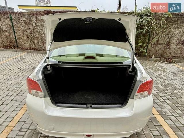 Белый Субару Импреза, объемом двигателя 2 л и пробегом 157 тыс. км за 7700 $, фото 20 на Automoto.ua