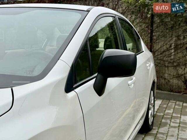 Белый Субару Импреза, объемом двигателя 2 л и пробегом 157 тыс. км за 7700 $, фото 7 на Automoto.ua