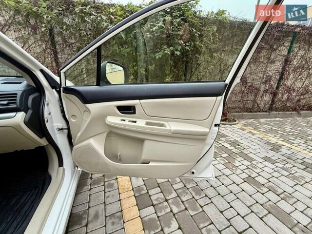 Белый Субару Импреза, объемом двигателя 2 л и пробегом 157 тыс. км за 7700 $, фото 45 на Automoto.ua