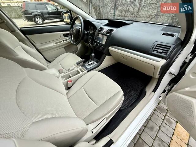 Белый Субару Импреза, объемом двигателя 2 л и пробегом 157 тыс. км за 7700 $, фото 47 на Automoto.ua