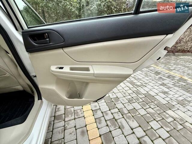 Белый Субару Импреза, объемом двигателя 2 л и пробегом 157 тыс. км за 7700 $, фото 24 на Automoto.ua