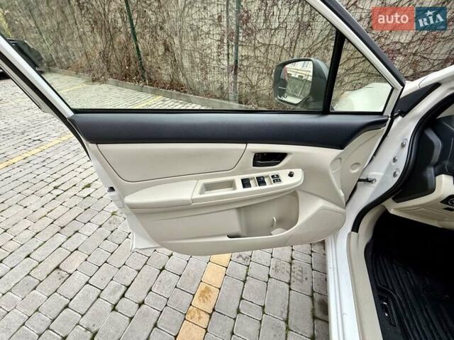 Белый Субару Импреза, объемом двигателя 2 л и пробегом 157 тыс. км за 7700 $, фото 51 на Automoto.ua