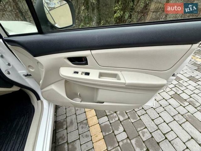 Белый Субару Импреза, объемом двигателя 2 л и пробегом 157 тыс. км за 7700 $, фото 46 на Automoto.ua