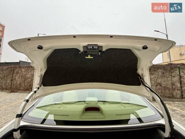 Белый Субару Импреза, объемом двигателя 2 л и пробегом 157 тыс. км за 7700 $, фото 27 на Automoto.ua