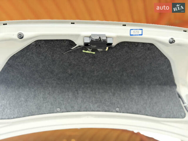 Білий Субару Імпреза, об'ємом двигуна 2 л та пробігом 105 тис. км за 10000 $, фото 24 на Automoto.ua