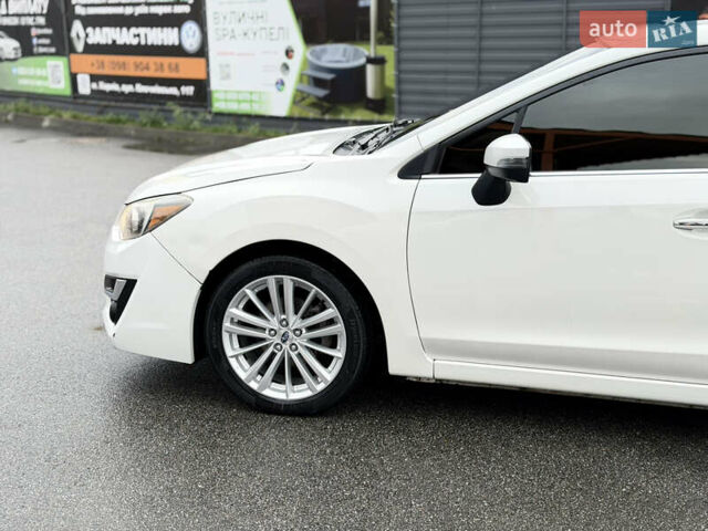 Білий Субару Імпреза, об'ємом двигуна 2 л та пробігом 105 тис. км за 10000 $, фото 4 на Automoto.ua