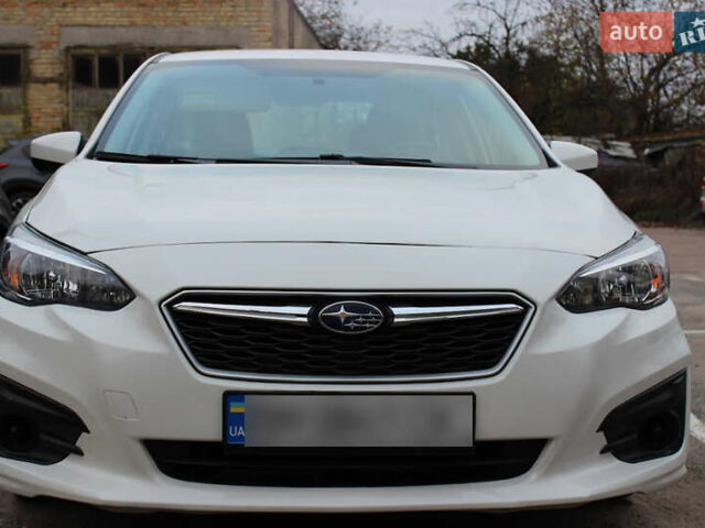 Белый Субару Импреза, объемом двигателя 2 л и пробегом 107 тыс. км за 11000 $, фото 3 на Automoto.ua