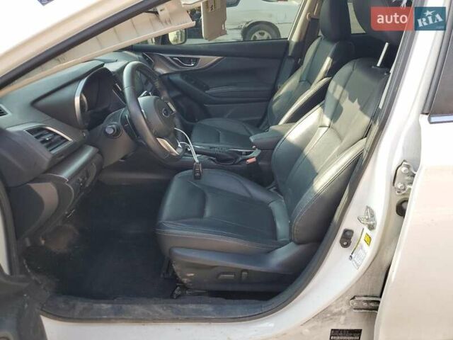 Белый Субару Импреза, объемом двигателя 2 л и пробегом 81 тыс. км за 2400 $, фото 6 на Automoto.ua