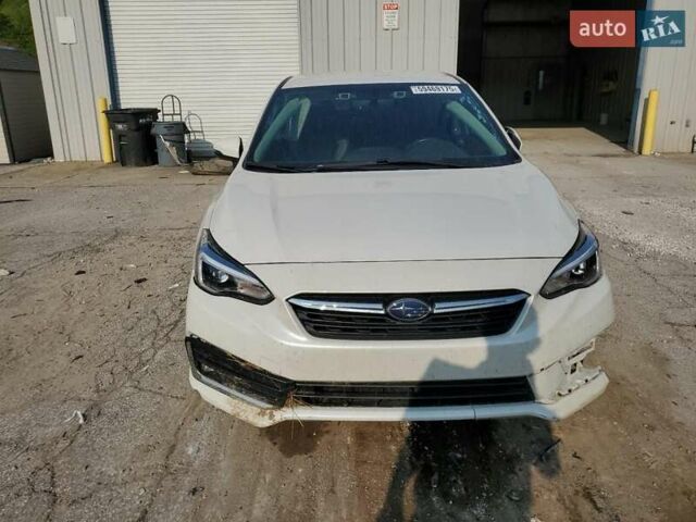 Белый Субару Импреза, объемом двигателя 2 л и пробегом 81 тыс. км за 2400 $, фото 4 на Automoto.ua