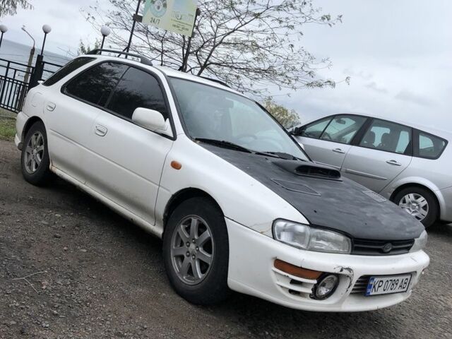 Субару Импреза 1996 в Одессе на Automoto.ua Белый Субару Импреза, объемом двигателя 2 л и пробегом 419 тыс. км за 3200 $, фото 1 на Automoto.ua