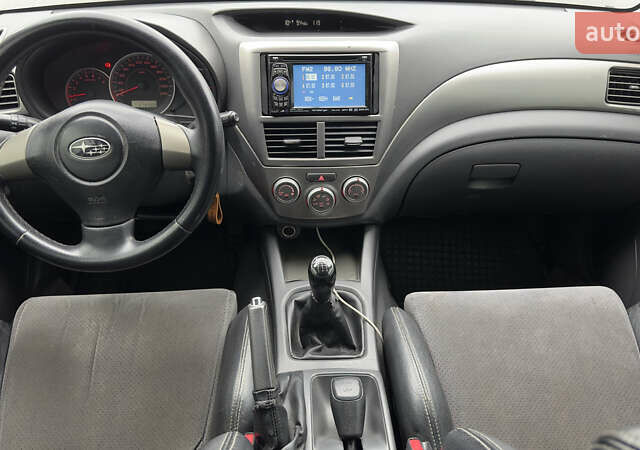 Черный Субару Импреза, объемом двигателя 1.5 л и пробегом 278 тыс. км за 4400 $, фото 16 на Automoto.ua