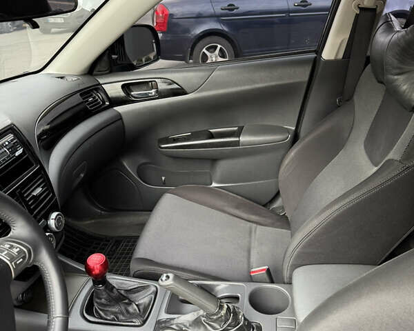 Черный Субару Импреза, объемом двигателя 1.99 л и пробегом 184 тыс. км за 5800 $, фото 9 на Automoto.ua