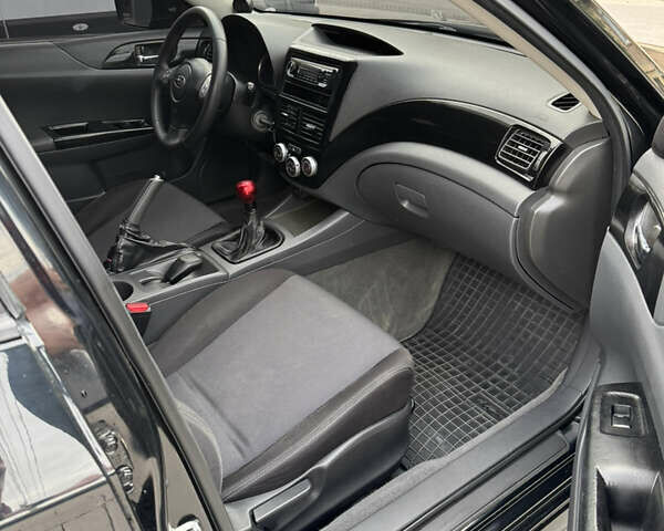 Черный Субару Импреза, объемом двигателя 1.99 л и пробегом 184 тыс. км за 5800 $, фото 17 на Automoto.ua