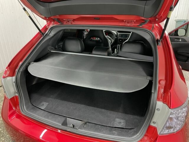 Красный Субару Импреза, объемом двигателя 2 л и пробегом 216 тыс. км за 8400 $, фото 4 на Automoto.ua