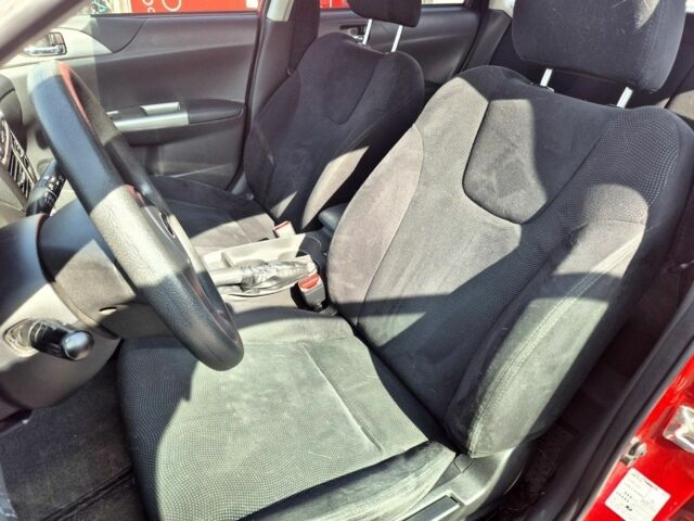 Красный Субару Импреза, объемом двигателя 1.5 л и пробегом 148 тыс. км за 5000 $, фото 4 на Automoto.ua