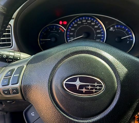 Субару Импреза, объемом двигателя 2 л и пробегом 114 тыс. км за 11500 $, фото 6 на Automoto.ua