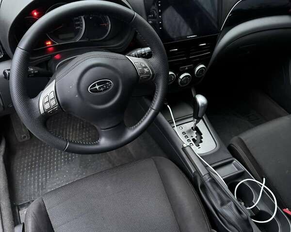 Серый Субару Импреза, объемом двигателя 2 л и пробегом 167 тыс. км за 6000 $, фото 2 на Automoto.ua