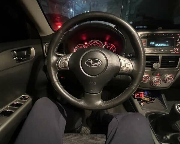 Серый Субару Импреза, объемом двигателя 1.99 л и пробегом 260 тыс. км за 5999 $, фото 2 на Automoto.ua