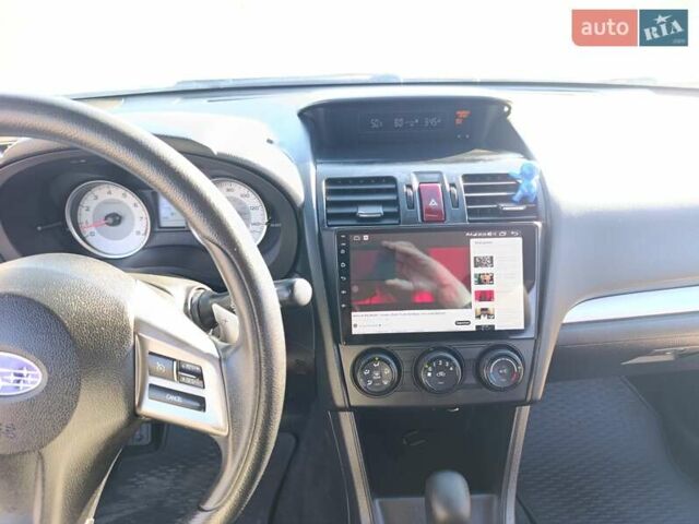 Серый Субару Импреза, объемом двигателя 2 л и пробегом 130 тыс. км за 8100 $, фото 4 на Automoto.ua