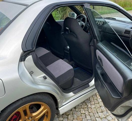 Сірий Субару Імпреза, об'ємом двигуна 2 л та пробігом 186 тис. км за 1500 $, фото 5 на Automoto.ua