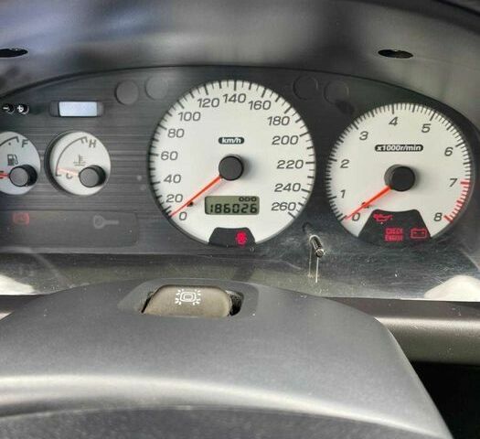 Сірий Субару Імпреза, об'ємом двигуна 2 л та пробігом 186 тис. км за 1500 $, фото 6 на Automoto.ua