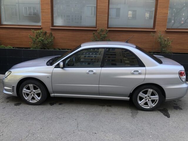 Серый Субару Импреза, объемом двигателя 2 л и пробегом 156 тыс. км за 5200 $, фото 2 на Automoto.ua