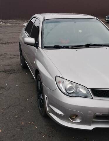 Серый Субару Импреза, объемом двигателя 2 л и пробегом 187 тыс. км за 8000 $, фото 2 на Automoto.ua