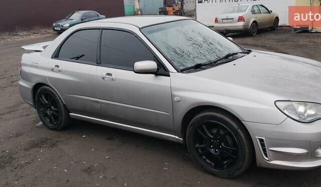 Серый Субару Импреза, объемом двигателя 2 л и пробегом 187 тыс. км за 8000 $, фото 5 на Automoto.ua