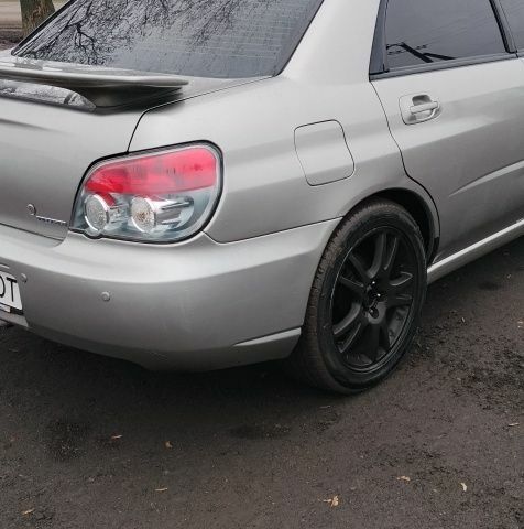 Серый Субару Импреза, объемом двигателя 2 л и пробегом 187 тыс. км за 7000 $, фото 2 на Automoto.ua