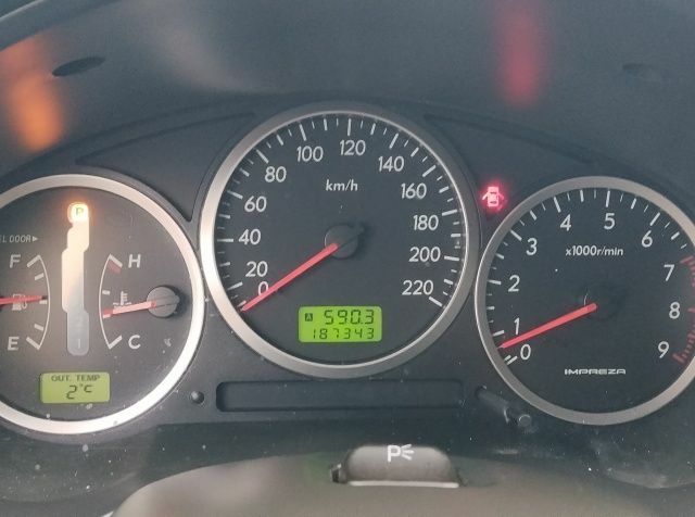 Серый Субару Импреза, объемом двигателя 2 л и пробегом 187 тыс. км за 7000 $, фото 4 на Automoto.ua