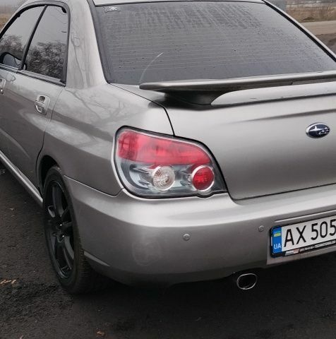 Серый Субару Импреза, объемом двигателя 2 л и пробегом 187 тыс. км за 7000 $, фото 3 на Automoto.ua