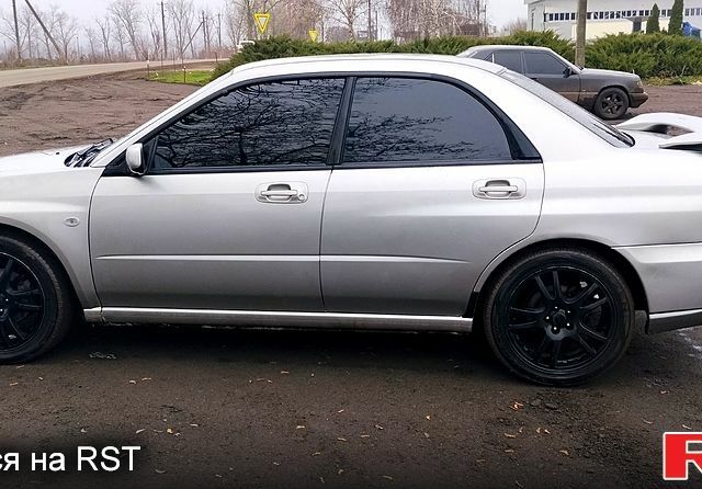 Серый Субару Импреза, объемом двигателя 2 л и пробегом 183 тыс. км за 8000 $, фото 1 на Automoto.ua