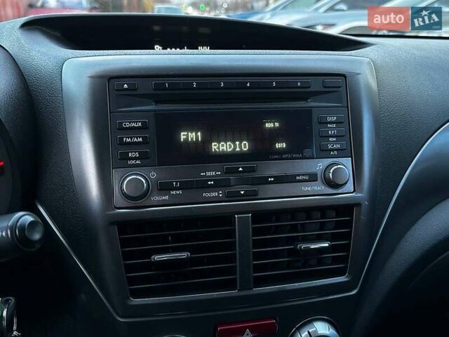 Серый Субару Импреза, объемом двигателя 1.99 л и пробегом 180 тыс. км за 8000 $, фото 22 на Automoto.ua